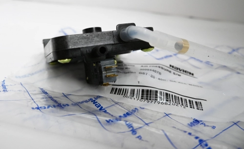 Датчик давления воздуха (маностат)